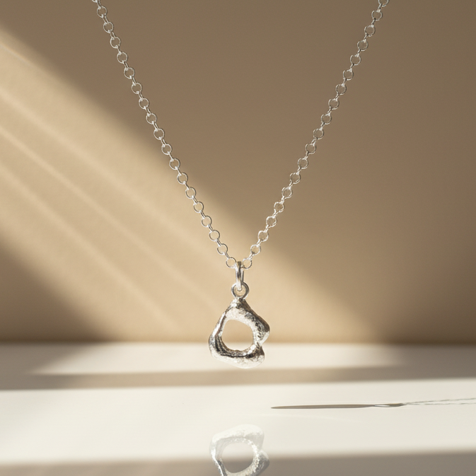 Erilaiset-kaulakoru, hopea (006)