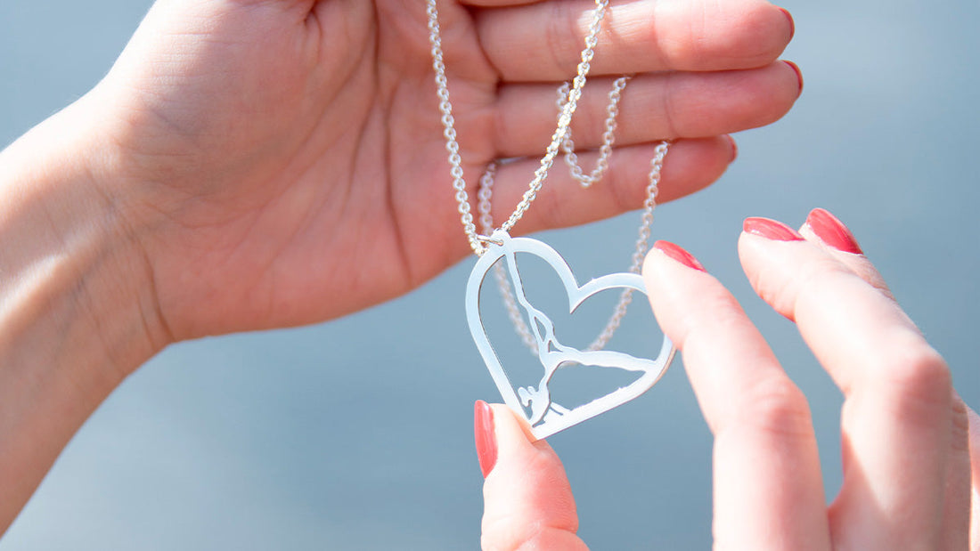 Miksi hopeakoru kannattaa korjata ja huollattaa ammattilaisella? Lue hopeasepän vinkit